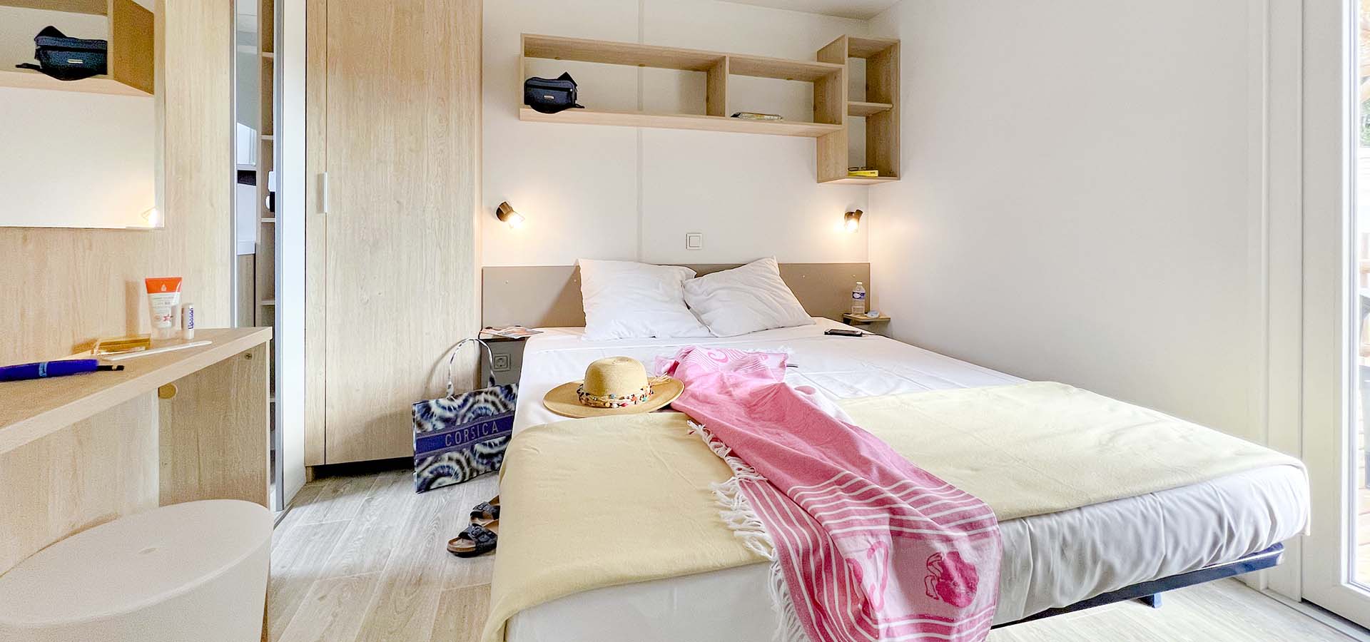 Camping porto vecchio bungalow 400 chambre couple